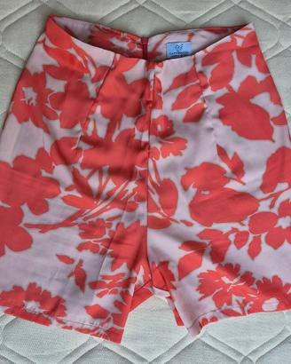 pantaloni corti 