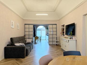 VILLA A SCHIERA CENTRALE A BRESCIA