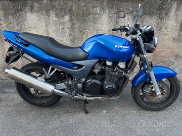 Kawasaki ZR-7 750 del 2000 Blu Chiaro – Naked
