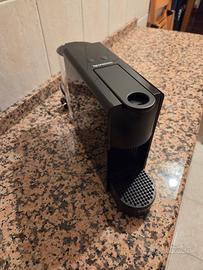 Macchina del caffè Nespresso Essenza Mini  