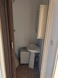 Box più cantina con bagno