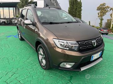 Dacia Sandero Stepway 1.0 TCe 100CV GPL. 15th Anni