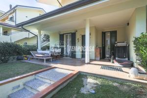 TRILOCALE CON GIARDINO A SANT'ANDREA IN CASALE