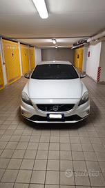 Volvo V40 R-design