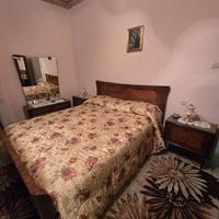 Camera da letto antica completa