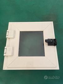 Finestra pvc 28x28