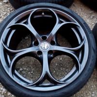 CERCHI E GOMME 19 ORIGINALI ALFA ROMEO COD:1570