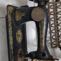macchina per cucire  singer