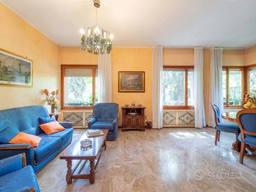 Appartamento di 110 m² con 3 locali a Milano
