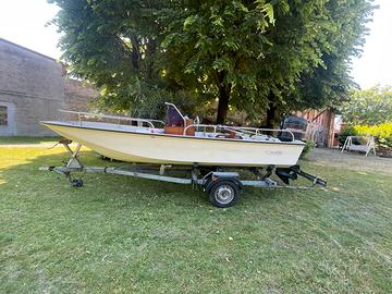 Boston whaler 17
