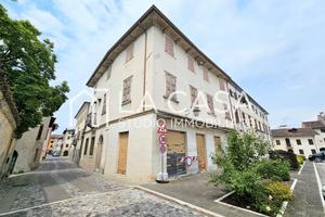 Palazzo a Valvasone Arzene (PN)