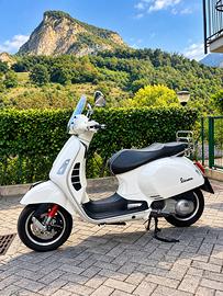 Vespa 300 GTS super sport ABS