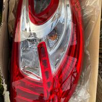 FARO POSTERIORE SINISTRO PEUGEOT 208