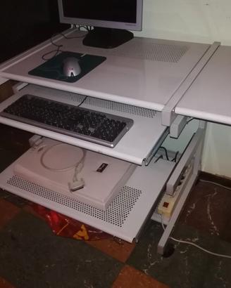 Scrivania in metallo estensibile da 70 a 120cm