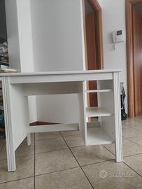 Scrivania Brusali Ikea