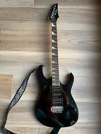 Chitarra elettrica Ibanez e amplificatore Laney