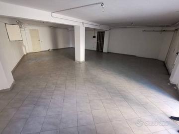 Pantano ampio deposito/box/magazzino