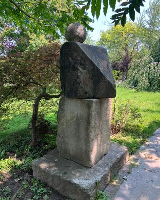 Pietre e pilastri antichi