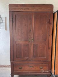 Armadio antico fine ‘800 in legno massello con int