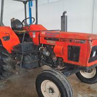 Trattore Zetor 6211
