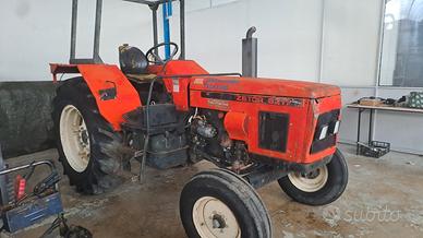 Trattore Zetor 6211