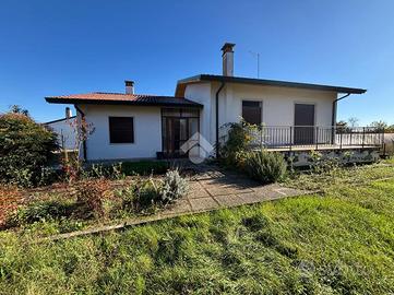 VILLA SINGOLA A SOLESINO