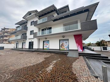 Ufficio 5camere+4 acc Rif FL254