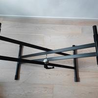 supporto a doppia X per tastiere musicali