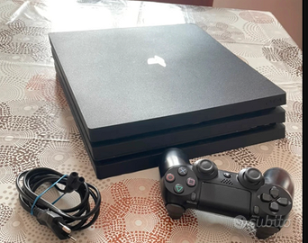 Playstation 4 Pro 1 TB HD + 2 joystick + giochi