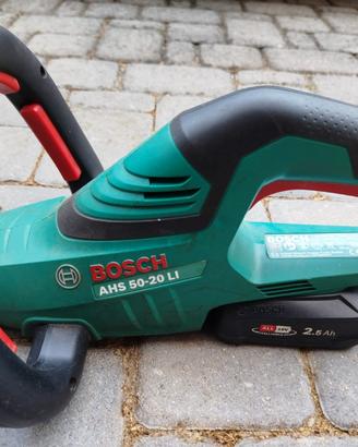 taglia siepi Bosch a batteria 