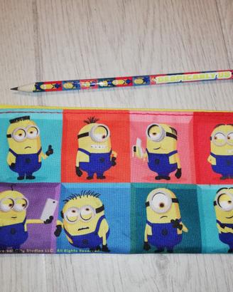 Borsellino portapenne + matita Minions