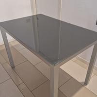 Tavolo vetro e acciaio