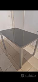 Tavolo vetro e acciaio