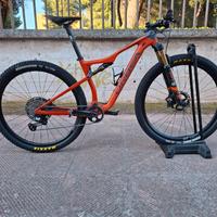 ORBEA OIZ M -MTB IN CARBONIO|XTR|DT SWISS XRC 1200