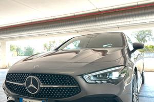 Mercedes-Benz CLA 200d Shooting Brake AMG Line Adv