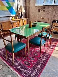 Tavolo e sedie vintage