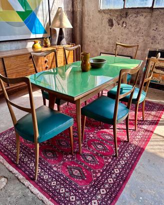 Tavolo e sedie vintage
