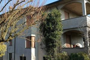 Villa di 327 m² con più di 5 locali a Triuggio
