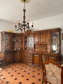 Soggiorno classico in legno