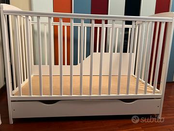 Lettino bimbo/a con sponde