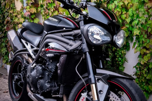 Triumph Speed Triple 1050 RS - 9.500