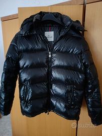 piumino Moncler nero con cappuccio size L taglia 4