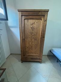 Armadio fine ‘800 in legno massello