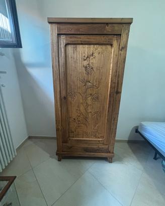 Armadio fine ‘800 in legno massello