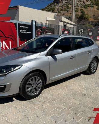 RENAULT Mégane 1.5 dCi 110 CV SporTour Limited