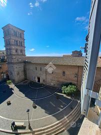 4 LOCALI A ALBANO LAZIALE