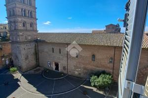 4 LOCALI A ALBANO LAZIALE