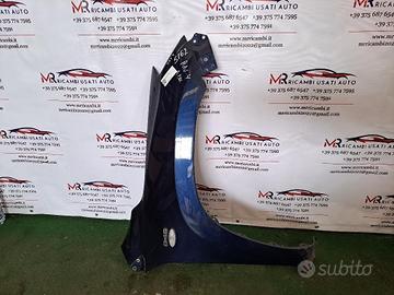 PARAFANGO ANTERIORE DESTRO TOYOTA Rav4 5Â° Serie 3