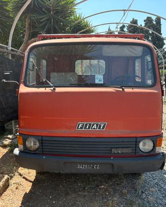 Camion fiat om 40 patente b