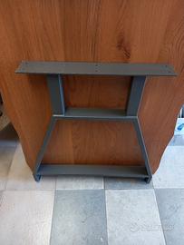 Gamba per tavolo in acciaio